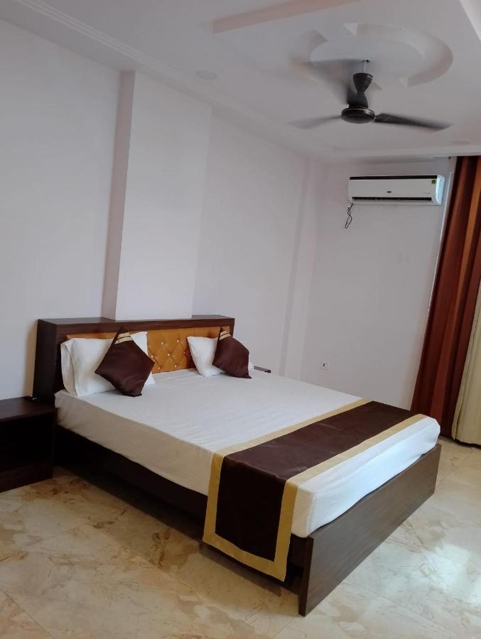 Grand Pearl Hotel & Banquet Lucknow Room photo